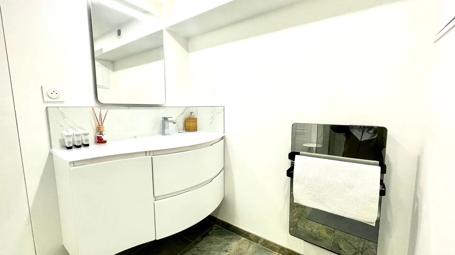 Les Balcons De Chambery Apartamento