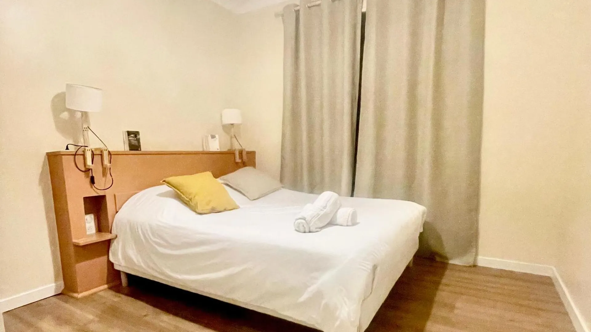 Les Balcons De Chambery Apartment