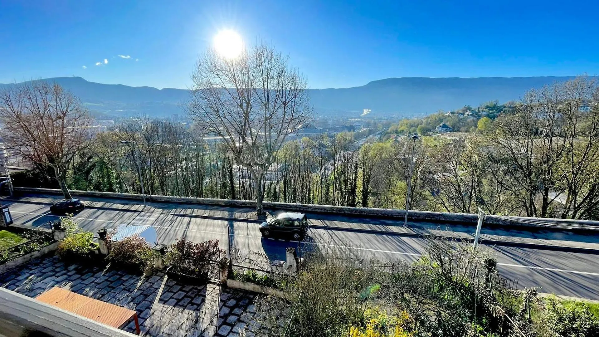 Les Balcons De Chambery Apartment